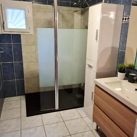 Spacieux Avec Piscine Partagee A Maurens 120 M² *