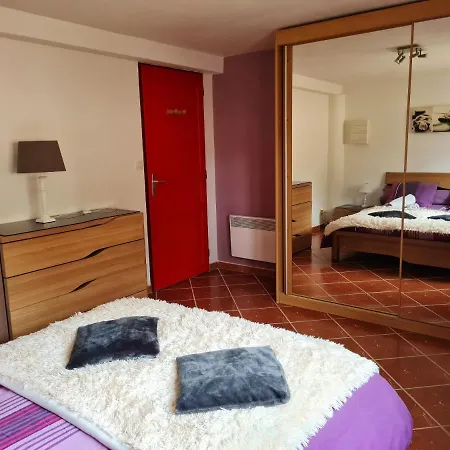 Spacieux Avec Piscine Partagee A Maurens 120 M² Διαμέρισμα *
