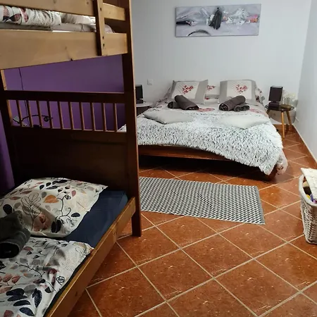 Spacieux Avec Piscine Partagee A Maurens 120 M² * Maurens (Gers)