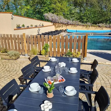 Spacieux Avec Piscine Partagee A Maurens 120 M² * Maurens (Gers)
