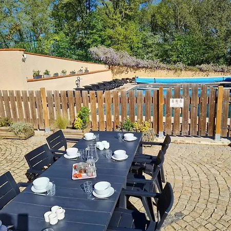 Apartment Spacieux Avec Piscine Partagee A Maurens 120 M²
