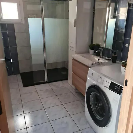 Apartment Spacieux Avec Piscine Partagee A Maurens 120 M²