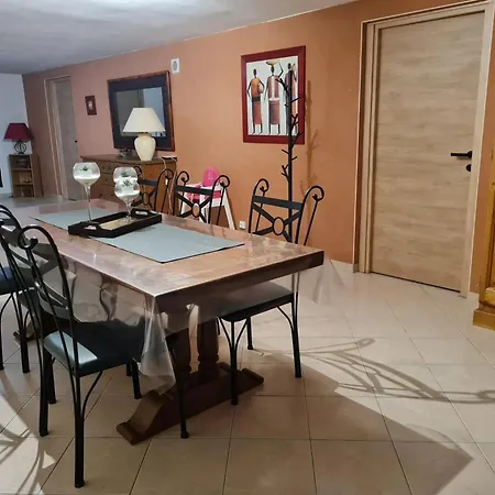 Apartment Spacieux Avec Piscine Partagee A Maurens 120 M² Maurens (Gers)