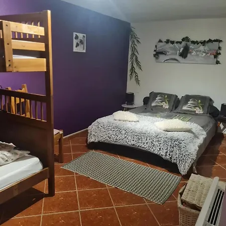 Spacieux Avec Piscine Partagee A Maurens 120 M² * Maurens (Gers)